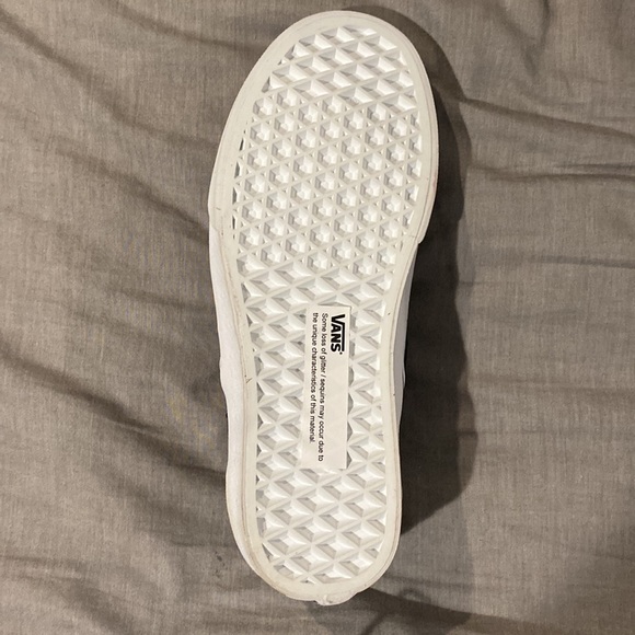 Vans - Picture 3 of 3